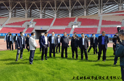 為承辦好足球相關賽事 大連普灣體育場、大連市青少年足球訓練基地 積極進行升級改造工作